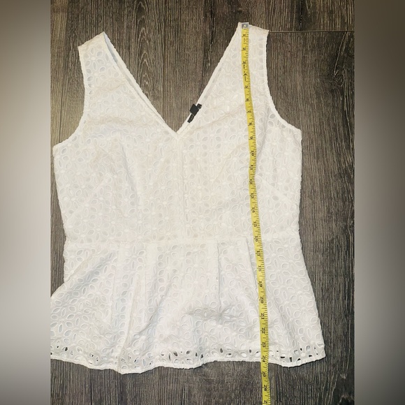 Ann Taylor Woman’s Peplum Eyelet Sleeveless Top - Picture 6 of 7